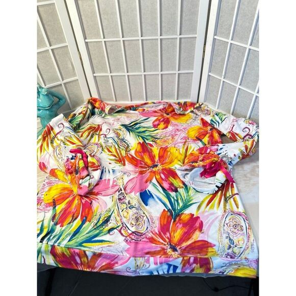 Floral Top - Picture 7 of 11